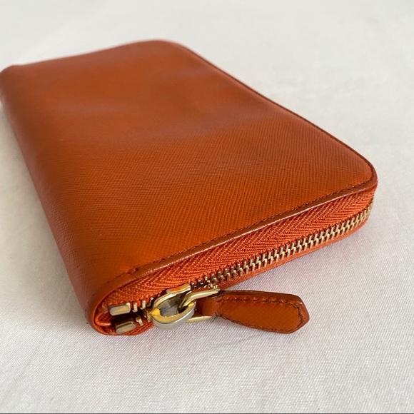 Prada zip around wallet - Picture 5 of 14